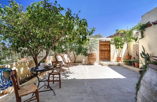 Kouses Apartment | Serenity Courtyard village apartment