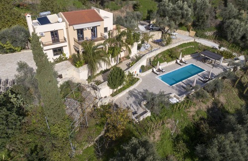 Dhris Villa | Serenity River Villa | Feel The Serenitynof the River