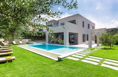 Platanias Town Villa | Sissy Luxury Villa Chania