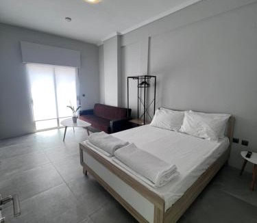 Xanthi Apartment | six2point
