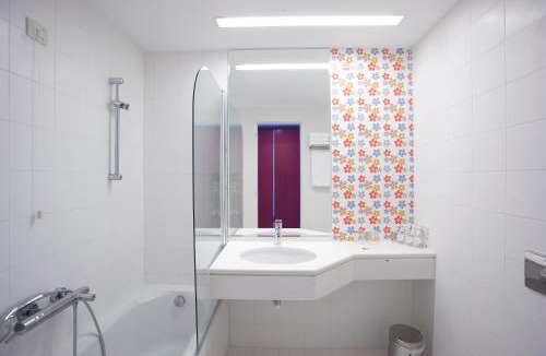 Koukounaries Hotel | Skiathos Palace Hotel