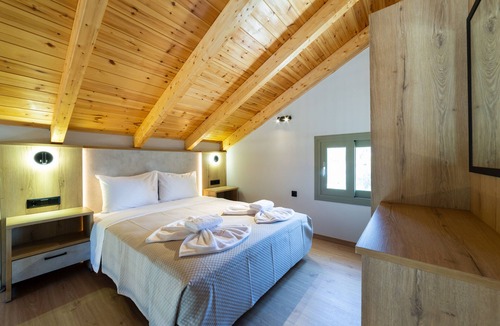 Agia Thekli House | Sky View Suites Kefalonia