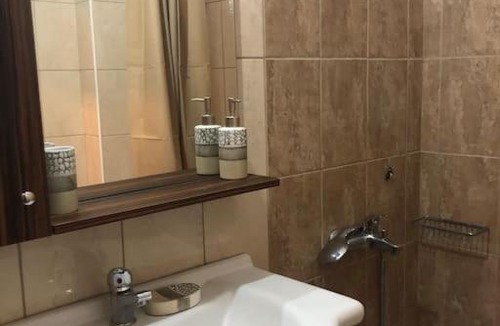 Paralio Astros Apartment | Soft Pillow