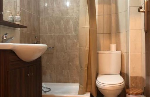 Paralio Astros Apartment | Soft Pillow