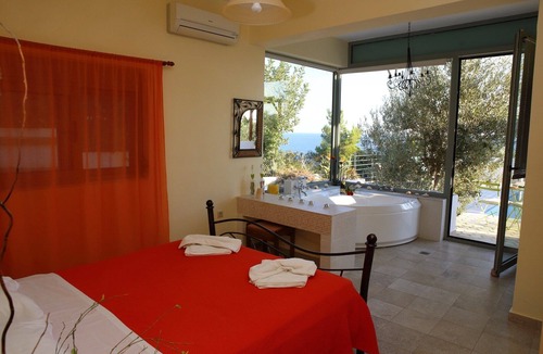Achlia Villa | South crete villas - Iliahtida