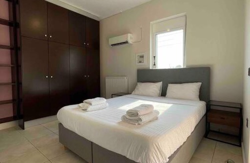 Kalathas Apartment | Spacious Apartment Nearby the Sea - 3 Bedrooms