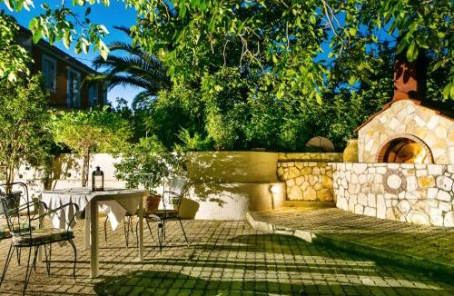 Tzamarelata Apartment | Spacious Apartment with Sea View in Tzamarelata - 90 m²