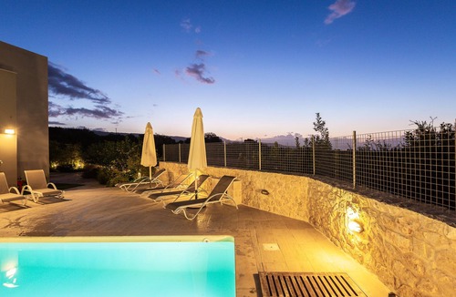 Skouloufia Villa | Spacious Modern Villa with Pool and Amazing View!