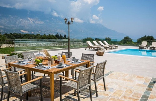Spartia Villa | Spartia Wine Estate - Eight Bedroom Villa, Sleeps 18