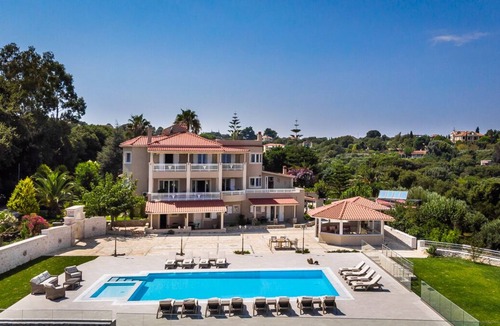 Spartia Villa | Spartia Wine Estate - Eight Bedroom Villa, Sleeps 18