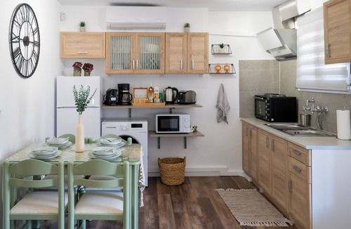 Agios Vasileios Apartment | Stoa House