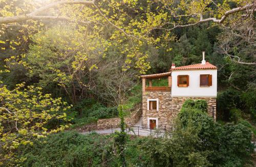 Valeontades House | Stone Nest