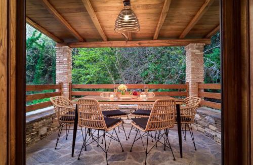 Valeontades House | Stone Nest