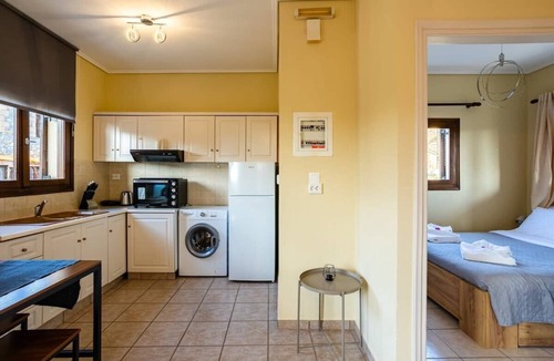 Lefktro Apartment | Stoupa Tranquil Hideaway - Spitiko Garden Retreat