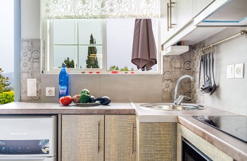 Kalata Apartment | Studio Apartment 'Casa Di Verde 5' with Mountain View, Wi-Fi and Air Conditioning