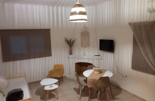 Salamis House | Studio 'Katerina by the Sea'