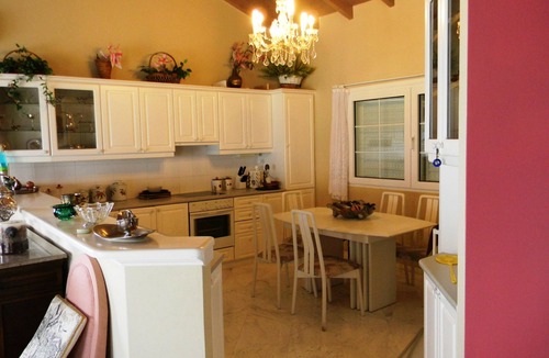 Nerantza Villa | Stunning Beachfront Villa on the Gulf of Corinth