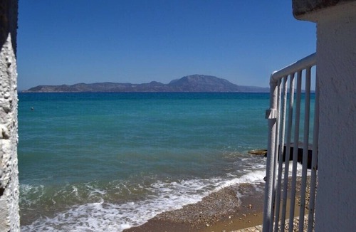 Nerantza Villa | Stunning Beachfront Villa on the Gulf of Corinth