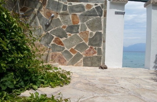 Nerantza Villa | Stunning Beachfront Villa on the Gulf of Corinth