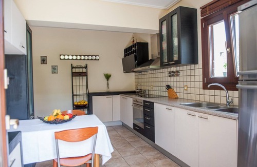 Mazarakata House | Stunning Villa Close to St. George's Castle