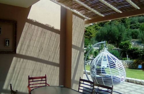 Mazarakata House | Stunning Villa Close to St. George's Castle