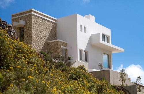 Agios Vasileios Villa | Stylish and contemporary 3 bedroom villa, with large pool, sea views + fast wifi