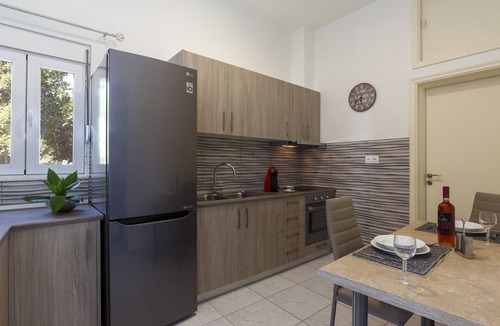 Petaloudes House | Stylish fully renovated home