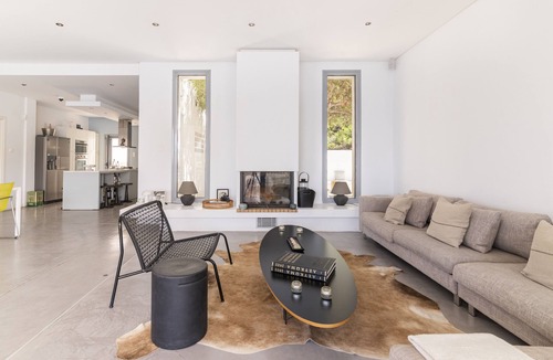 Ormos Agiou Ioannou House | Stylish Modern Greek villa directly on the sea, 40 mins from central Athens
