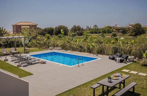 Svoronata Villa | Stylish Villa, A/C, Private Pool, Fabulous Location - Just 5mins walk to Tavernas & Ai Helis Beach!
