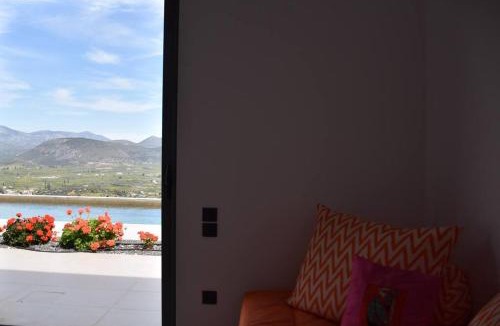 Nafplio Villa | Stylish Villa - Skylodge