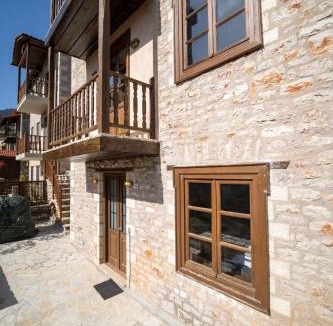 Karpenisi Apartment | Suite Korfes-Κορφές Αυτόνομη Σουίτα με Τζάκι στην Βίλα Κορφές