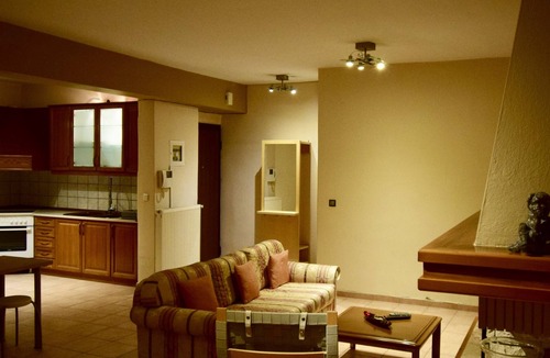 Pavlos Melas Condo | Sun City View apartment