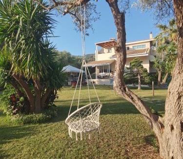 Plataria Villa | Sunny Garden villa