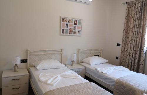 Petaloudes Apartment | SUNNY HOLIDAYS APARTMENT