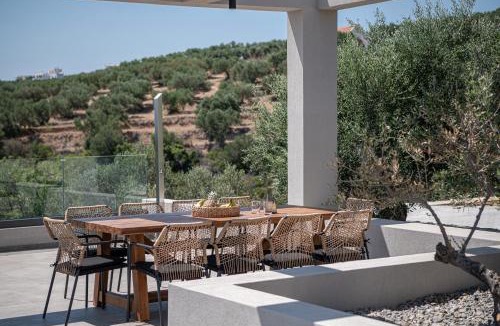 Sternes Villa | Sunny Vacay Villa