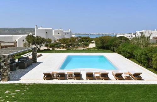 Paros House | SUNRAY Paros Beach front 2 bedroom house next to kite sports