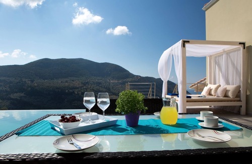 Fternon Villa | SUPERIOR LUXURY VILLA NEAR NIDRI OVERLOOKING MIKROS GIALOS BEACH