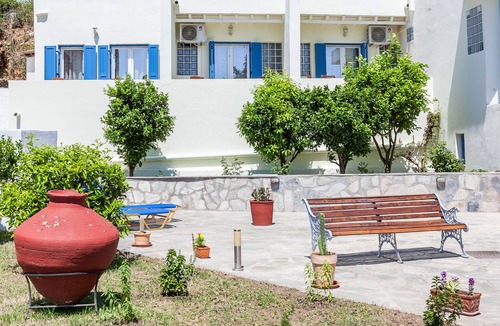 Stafylos Apartment | Superior suite with separate bedroom and sea view