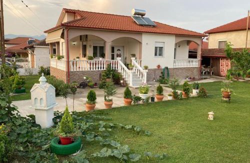 Polykarpion House | Suzie's House - Road to Loutra Pozar