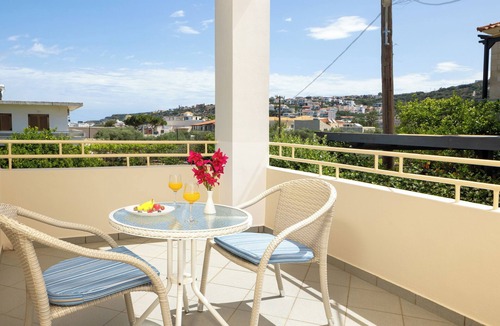 Almyrida Apartment | SYNNY AND COMFORTABLE STUDIO NEAR CRYSTAL WATER SANDY BEACH