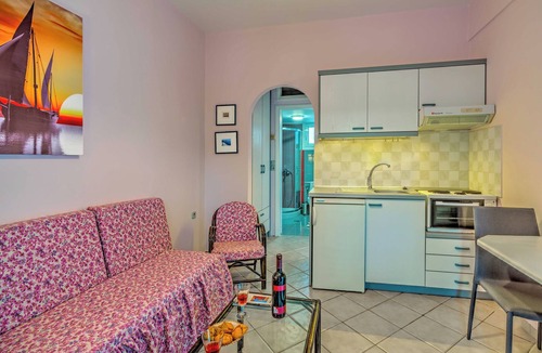 Agios Dimitrios Apartment | t BBQ|Μπαλκόνι|42Mbps|King|Πίσω αυλή|Πλήρης κουζίνα-2
