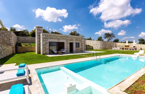 Mylopotamos Villa | Thalmargia Villa III, Ground floor Villa, Ideal for Children, BBQ facilities