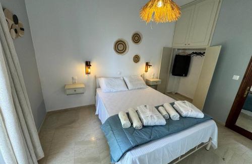 Sidari Bed & Breakfast | The 3 Little Pigs apartments
