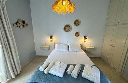 Sidari Bed & Breakfast | The 3 Little Pigs apartments