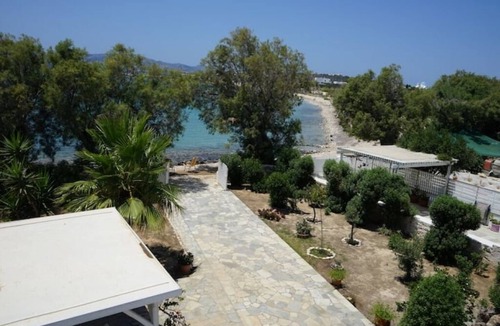 Aliki House | The Authentic Beachfront Summer House in Parosnn