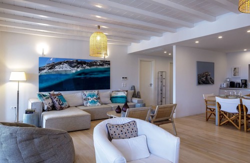 Antiparos Villa | The Gallery Home - Elegant Villa In Antiparos