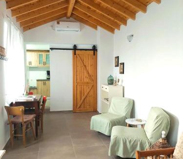 Mesotopos House | The Old Barn House
