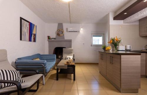 Koutsounari Apartment | The old Phone Center house