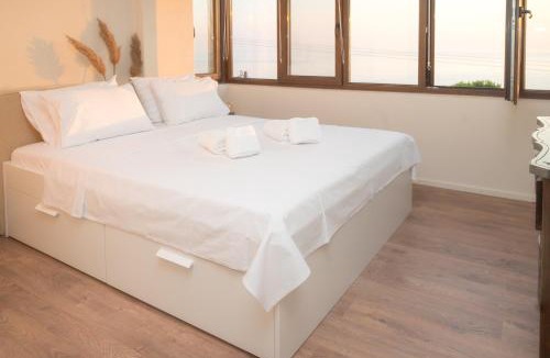 Papa Nero House | The Pelion Sunrise