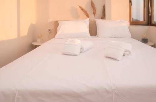 Papa Nero House | The Pelion Sunrise